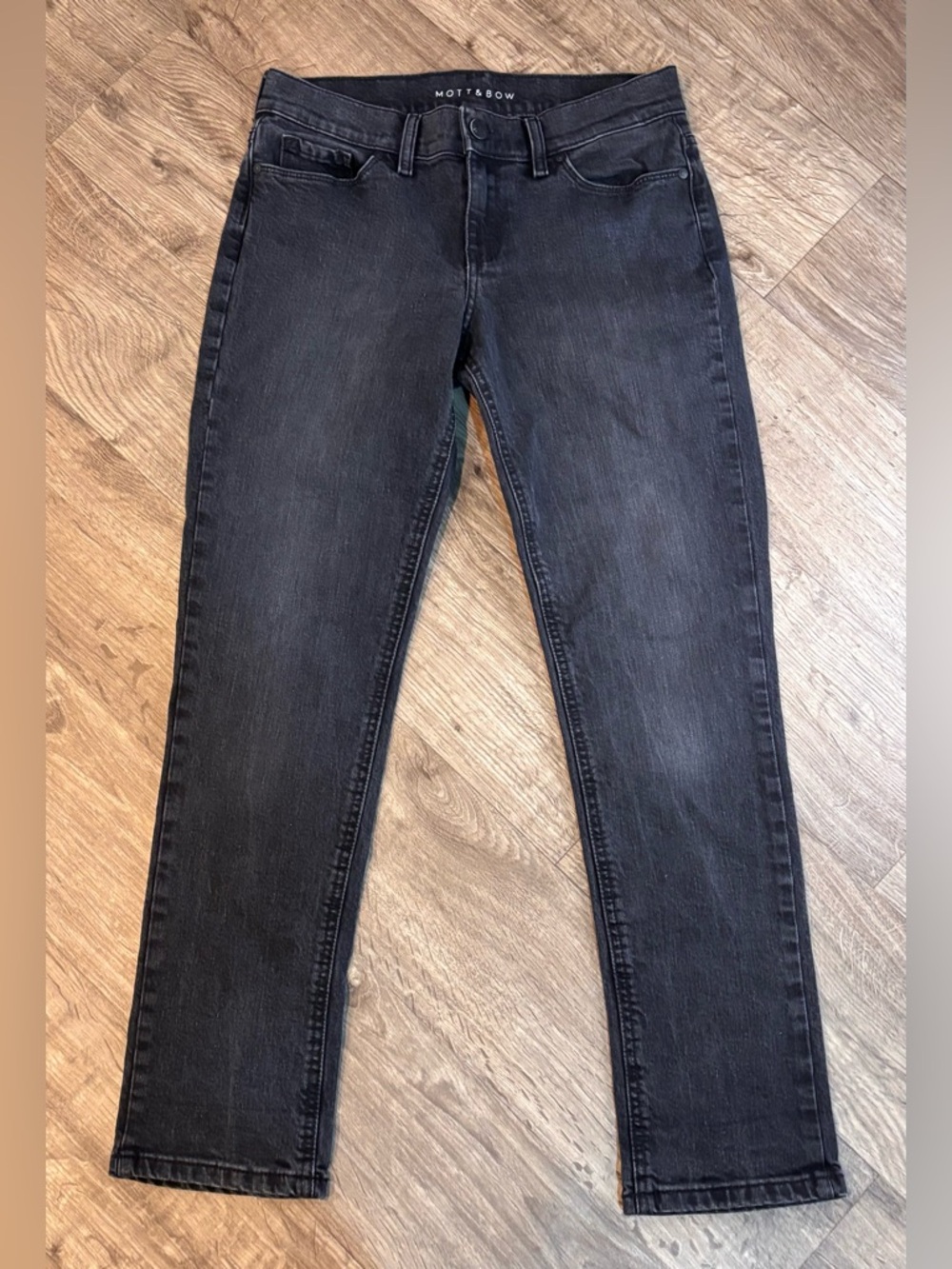 Mott & Bow Women’s Size 25 Black Boyfriend Jeans